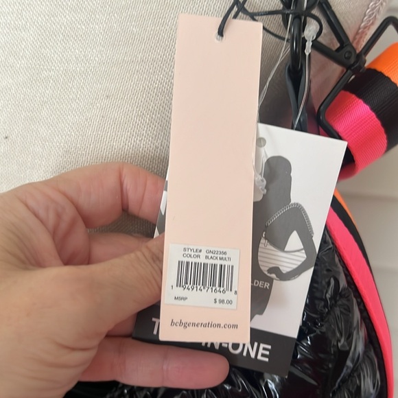 BCBG puffy hobo bag with the guitars trap and a chain - Picture 5 of 7